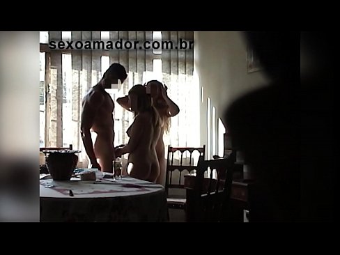 ❤️ Seksualni prijatelji pozivaju divovskog muškarca i trojku s njim ☑ Jebeni video na hr.pornpictureshq.ru ❌❤